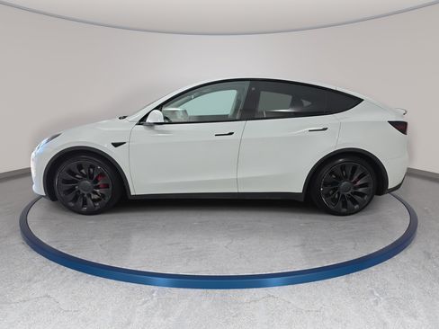 Used 2022 Tesla Model Y Performance AWD/4WD image 8