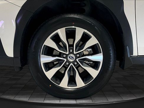 Used 2023 Subaru Outback Limited AWD/4WD image 33