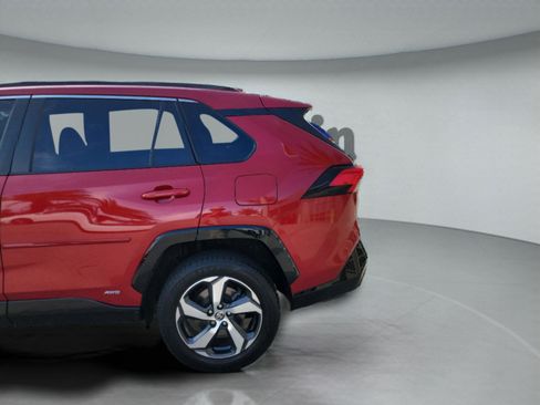 Used 2021 Toyota RAV4 SE w/ Weather & Moonroof Package AWD/4WD image 29