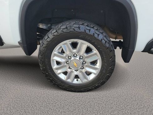 Used 2024 Chevrolet Silverado 2500 High Country w/ High Country Premium Package AWD/4WD image 7