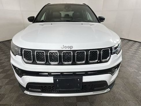 Used 2023 Jeep Compass Limited AWD/4WD image 8