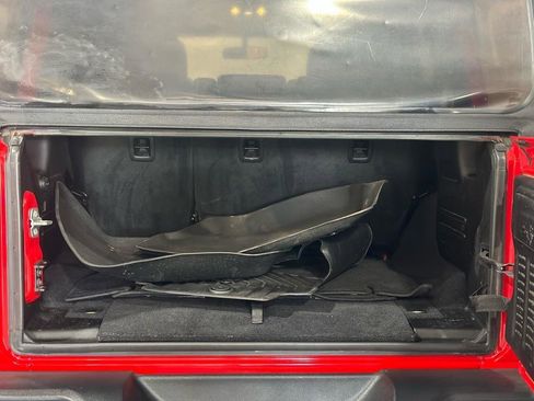 Used 2019 Jeep Wrangler Unlimited Sport S AWD/4WD image 37