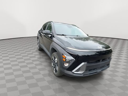 Certified 2025 Hyundai Kona SEL AWD/4WD image 2