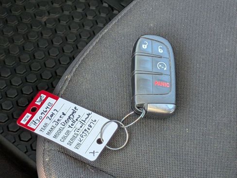 Used 2019 Jeep Renegade Trailhawk w/ LED Lighting Group AWD/4WD image 20