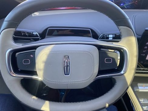 Used 2025 Lincoln Nautilus Premier w/ Equipment Group 102A image 24