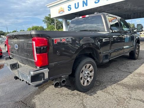 Used 2025 Ford F250 Lariat w/ Chrome Package AWD/4WD image 5