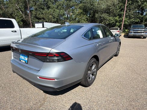 Used 2023 Honda Accord EX image 5