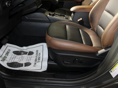 Certified 2025 Ford Bronco Sport Outer Banks w/ Outer Banks Tech Package+ image 10