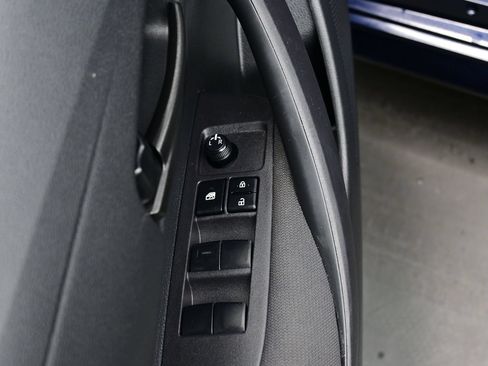Used 2024 Toyota Corolla LE FWD image 11