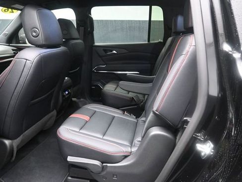 Used 2026 Chevrolet Traverse RS FWD image 20