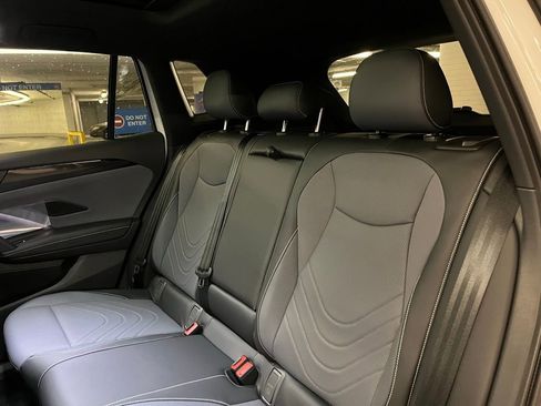New 2026 Volkswagen Tiguan SE R-Line FWD image 23