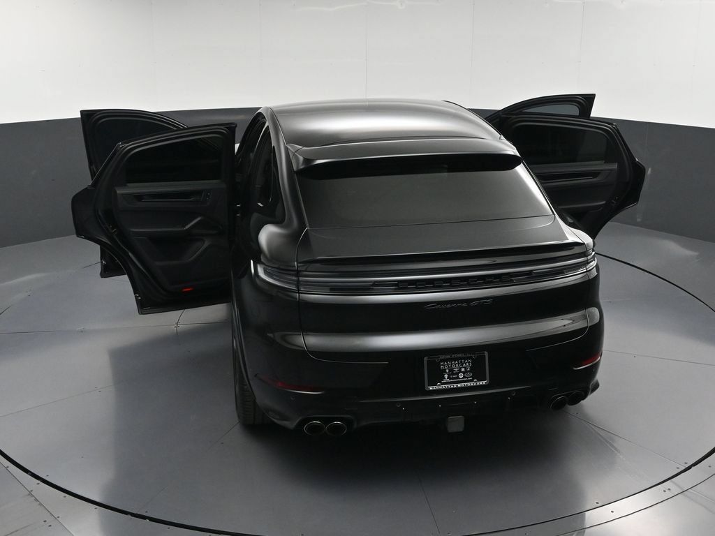 Certified 2025 Porsche Cayenne GTS AWD/4WD image 36