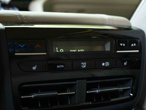 Used 2026 Acura MDX SH-AWD w/ Advance Package image 20