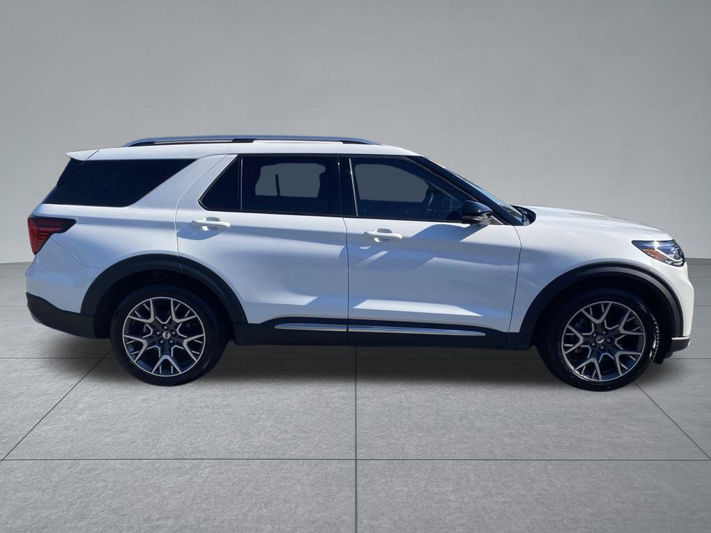 Used 2025 Ford Explorer Platinum w/ Ultimate Package RWD image 3