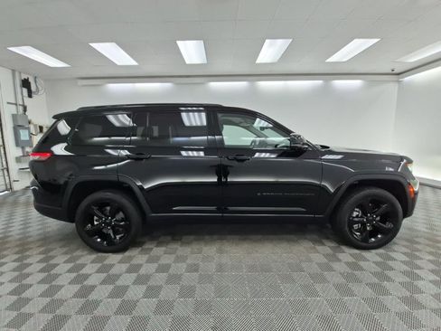 Used 2023 Jeep Grand Cherokee L Limited w/ Luxury Tech Group II AWD/4WD image 4
