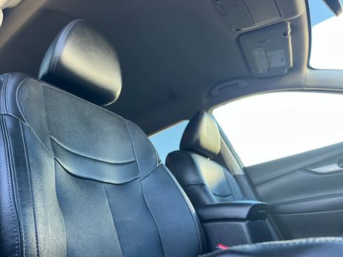 Used 2019 Nissan Rogue SL image 17