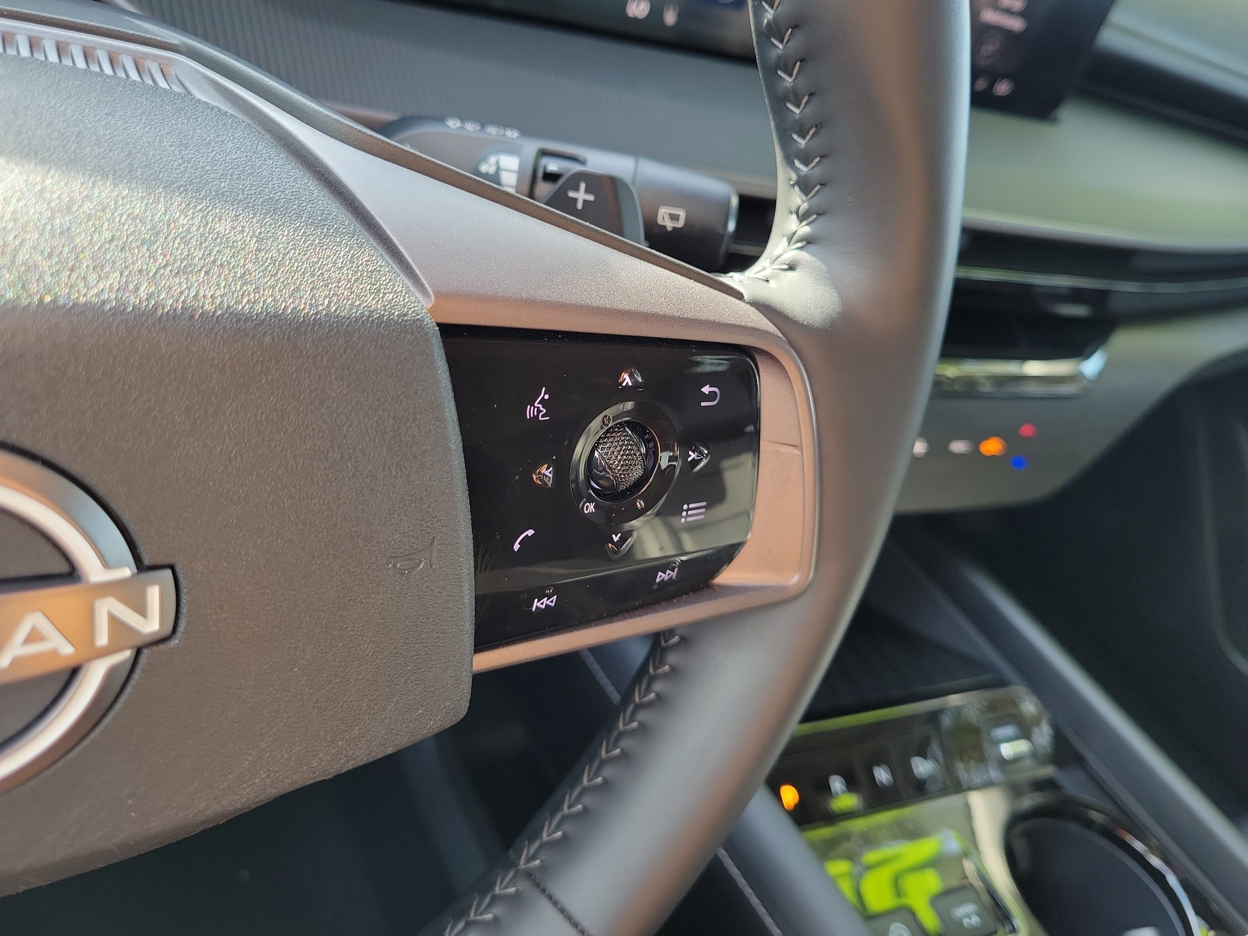 Certified 2025 Nissan Murano SV AWD/4WD image 20