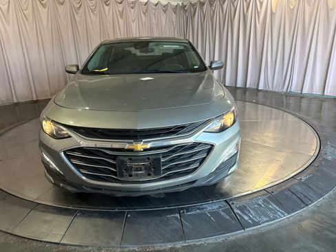 Used 2024 Chevrolet Malibu LT FWD image 2