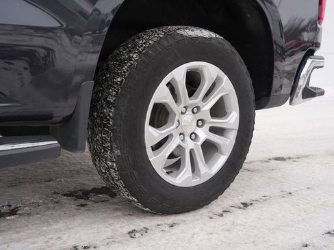 Used 2022 Chevrolet Silverado 1500 LTZ w/ LTZ Premium Package image 35