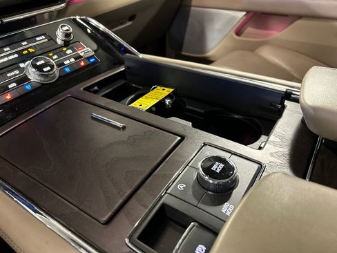 Certified 2023 Lincoln Navigator L Reserve AWD/4WD image 18