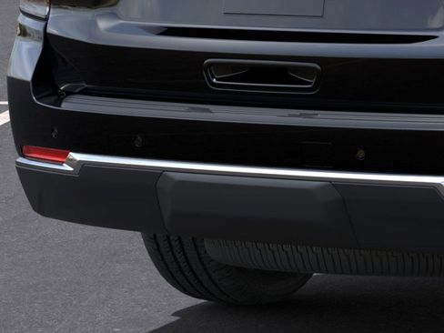 New 2025 Chevrolet Suburban LS image 14