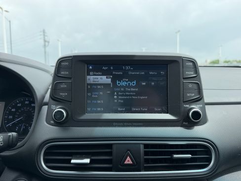 Used 2018 Hyundai Kona SEL image 12