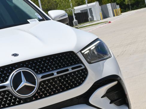 Used 2024 Mercedes-Benz GLE 450 4MATIC image 10
