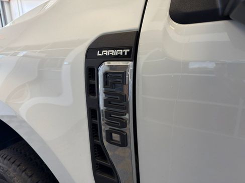 Used 2024 Ford F250 Lariat AWD/4WD image 10