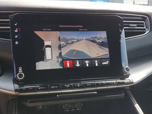 Used 2025 Jeep Wagoneer 4WD w/ Convenience Group I image 30