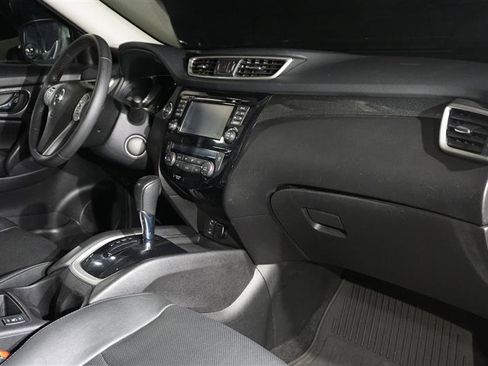 Used 2014 Nissan Rogue SL image 24