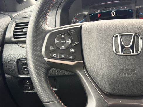 Used 2022 Honda Pilot TrailSport image 19