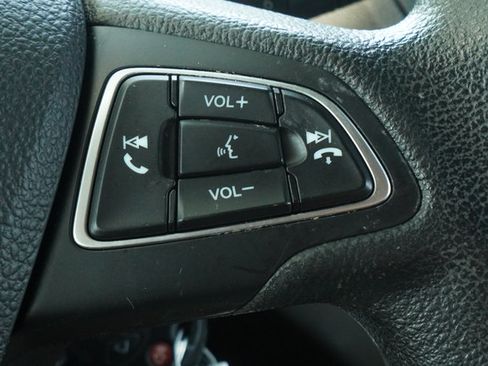 Used 2018 Ford Escape SE FWD image 13