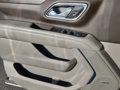 Used 2021 Chevrolet Tahoe Z71 image 8