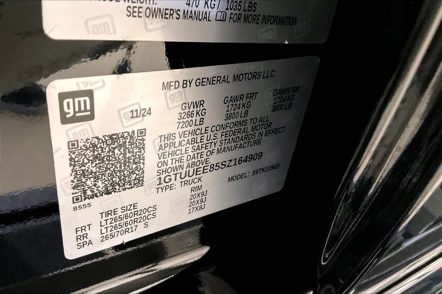 Used 2025 GMC Sierra 1500 AT4 w/ AT4 Premium Package AWD/4WD image 32