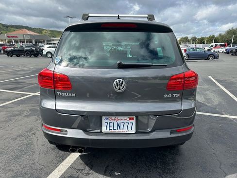 Used 2012 Volkswagen Tiguan SE image 2