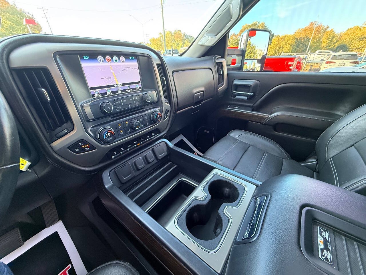 Used 2018 GMC Sierra 2500 Denali w/ Duramax Plus Package AWD/4WD image 29