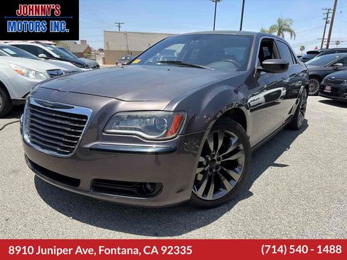 Used 2013 Chrysler 300 C w/ Light Group RWD image 1