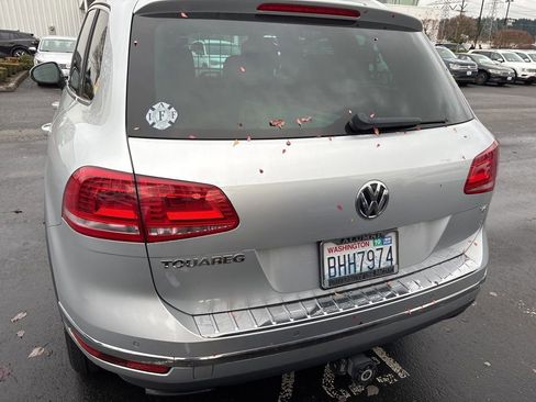 Used 2017 Volkswagen Touareg V6 image 9
