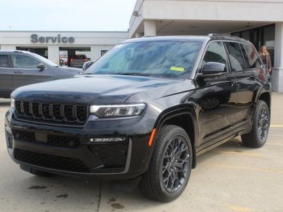 New 2026 Jeep Grand Cherokee Summit w/ Obsidian Package