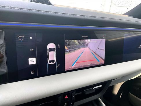 Certified 2025 Porsche Macan 4 Electric AWD/4WD image 26