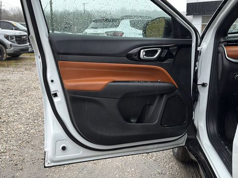 Certified 2024 Jeep Compass Limited w/ Elite Group image 12