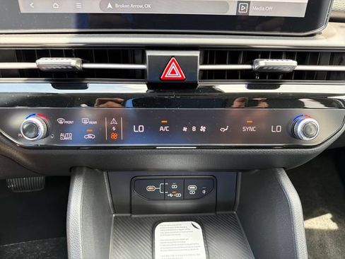 New 2026 Kia Sportage SX AWD/4WD image 14