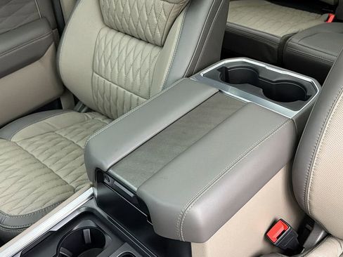 Used 2026 Ford F450 Platinum w/ Platinum Plus Package image 27