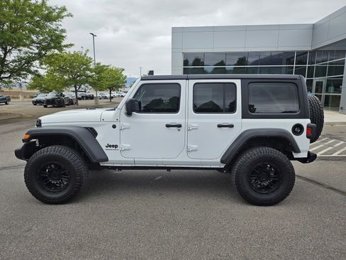 Used 2024 Jeep Wrangler Unlimited Sport AWD/4WD image 9