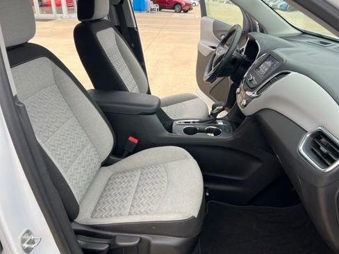 Certified 2023 Chevrolet Equinox LT w/ Driver Convenience Package image 15