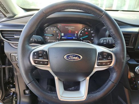 Certified 2022 Ford Explorer Limited w/ Equipment Group 301A image 15