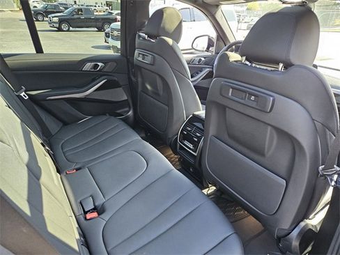 Used 2021 BMW X5 sDrive40i w/ Premium Package image 24