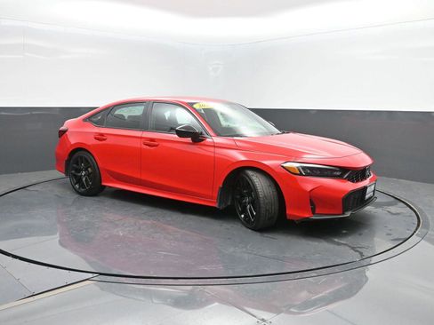 Used 2025 Honda Civic Sport image 4