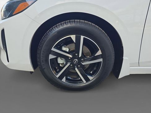 Used 2024 Nissan Sentra SV image 10