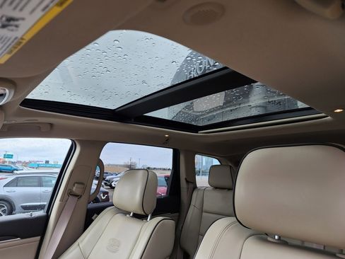 Used 2018 Jeep Grand Cherokee Overland image 11